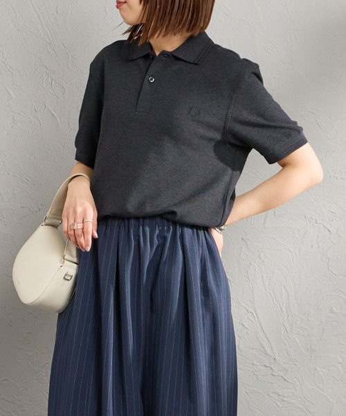 FRED PERRY（フレッドペリー）の「[FRED PERRY/フレッドペリー] ツインティップライン ワンポイントロゴ刺繍ポロシャツ M3600（ポロシャツ・レディース・ブラック系/オフホワイト/オリーブ/レッド/ワイン/ネイビー系1/ナチュラル/チャコール/ホワイト系1/サックスブルー/グレー/ブルーグレー/グリーン/ダークブルー/チャコールグレー/グリーン系・XL/L/S/M）」の7枚目の写真