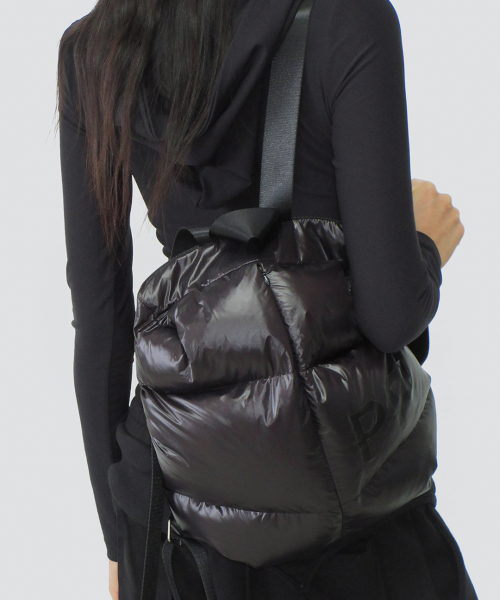 41PRAY（サイルプレイ）の「Puffer Backpack / Black（バックパック/リュック・レディース・ブラック・OS）」の2枚目の写真