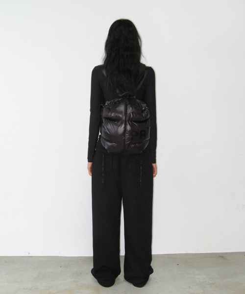 41PRAY（サイルプレイ）の「Puffer Backpack / Black（バックパック/リュック・レディース・ブラック・OS）」の4枚目の写真