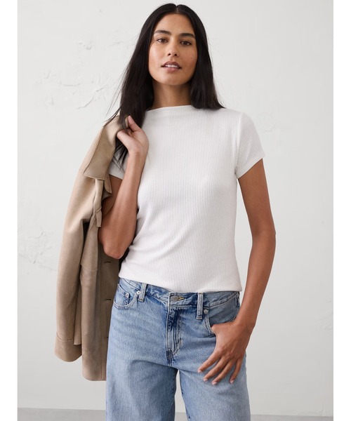 BANANA REPUBLIC FACTORY STORE(バナナリパブリック ファクトリーストア)の「BANANA REPUBLIC FACTORY STORE Soft Luxe リブTシャツ(Tシャツ/カットソー・レディース・ブラック/ワイン/ホワイト・XS/S/M/L)」の1枚目の写真