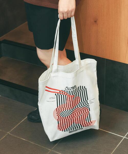 Collaboration URBAN RESEARCH(コラボレーションアーバンリサーチ)の「KAMUKURA×UR TOTE BAG Lantern(トートバッグ・レディース・チャコールグレー/オフホワイト・ONE)」の1枚目の写真