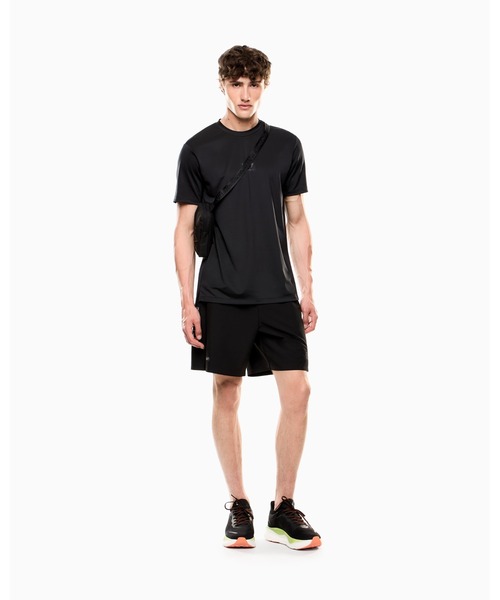 EMPORIO ARMANI EA7（エンポリオアルマーニイーエーセブン）の「【エンポリオ アルマーニ EA7】Dynamic Athlete ショートパンツ VENTUS7テクニカルファブリック（スウェットパンツ・メンズ・ブラック/ライトグリーン・MEDIUM/SMALL/X-SMALL/LARGE）」の2枚目の写真