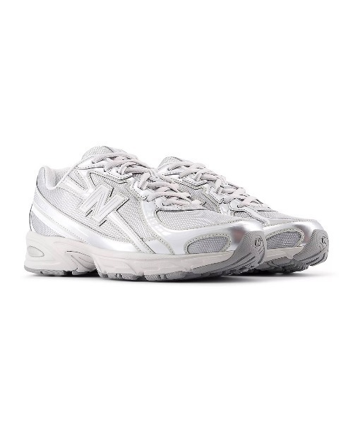 NEW BALANCE(ニューバランス)の「New Balance 740(ニューバランス 740)(スニーカー・メンズ・グレー系/シルバー系・23.5cm/23cm/27cm/27.5cm/28cm/28.5cm/29cm/24cm/24.5cm/25cm/25.5cm/26cm/26.5cm)」の1枚目の写真