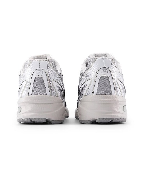 NEW BALANCE(ニューバランス)の「New Balance 740(ニューバランス 740)(スニーカー・メンズ・グレー系/シルバー系・23.5cm/23cm/27cm/27.5cm/28cm/28.5cm/29cm/24cm/24.5cm/25cm/25.5cm/26cm/26.5cm)」の7枚目の写真
