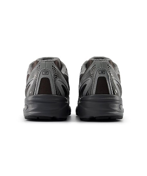 NEW BALANCE(ニューバランス)の「New Balance 740(ニューバランス 740)(スニーカー・メンズ・グレー系/シルバー系・23.5cm/23cm/27cm/27.5cm/28cm/28.5cm/29cm/24cm/24.5cm/25cm/25.5cm/26cm/26.5cm)」の3枚目の写真