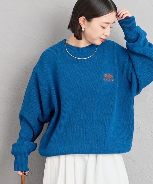 UMBRO（アンブロ）の「【WEB先行予約】[UMBRO/アンブロ] 別注 ワンポイントロゴ刺繍 モールニットプルオーバー（ニット/セーター・レディース・ブルー/ベージュ/ブラック/キャメル・M/S/L）」の3枚目の写真