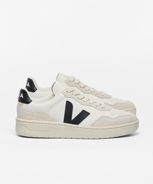 VEJA V-90 レザースニーカー