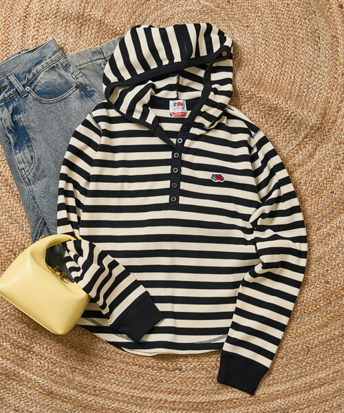 FREAK'S STORE(フリークスストア)の「FRUIT OF THE LOOM × FREAK'S STORE/フルーツオブザルーム 別注 ワッフルヘンリーパーカー(パーカー・レディース・その他1/その他2/オフホワイト/ブラック・フリ-)」の4枚目の写真