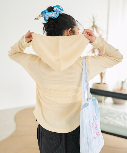 FREAK'S STORE(フリークスストア)の「FRUIT OF THE LOOM × FREAK'S STORE/フルーツオブザルーム 別注 ワッフルヘンリーパーカー(パーカー・レディース・その他1/その他2/オフホワイト/ブラック・フリ-)」の9枚目の写真