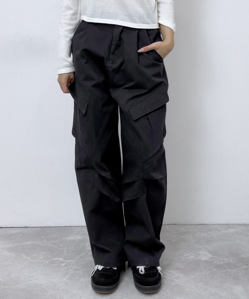 FOLLOWIN（フォロウィン）の「【UNISEX】マルチポケット ワイドカーゴパンツ（カーゴパンツ・レディース・ブラック/ブラウン・FREE）」の15枚目の写真