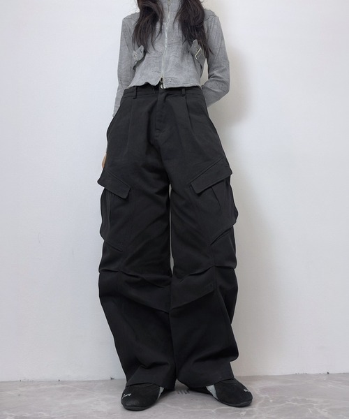 FOLLOWIN（フォロウィン）の「【UNISEX】マルチポケット ワイドカーゴパンツ（カーゴパンツ・レディース・ブラック/ブラウン・FREE）」の8枚目の写真