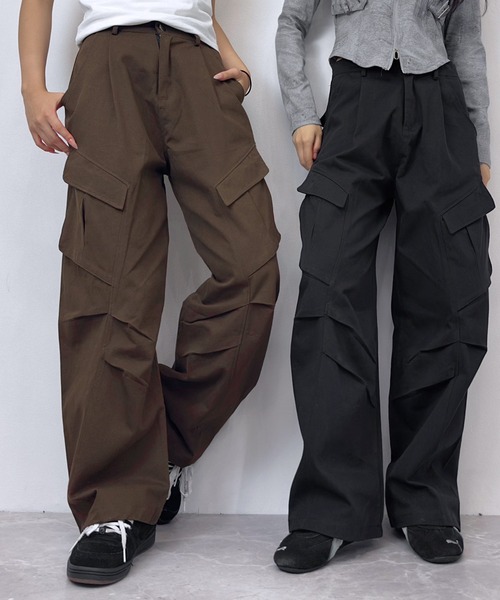 FOLLOWIN（フォロウィン）の「【UNISEX】マルチポケット ワイドカーゴパンツ（カーゴパンツ・レディース・ブラック/ブラウン・FREE）」の3枚目の写真