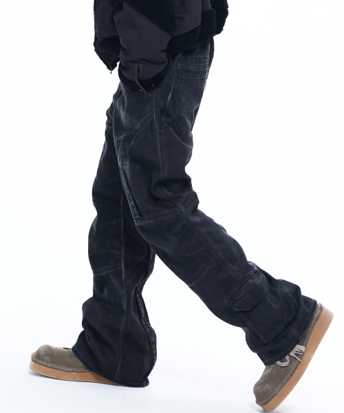 RSSC(アールエスエスシー)の「CUTLINE WASHED FLARE PANTS - LUNA(デニムパンツ・レディース・その他・1/2)」の2枚目の写真
