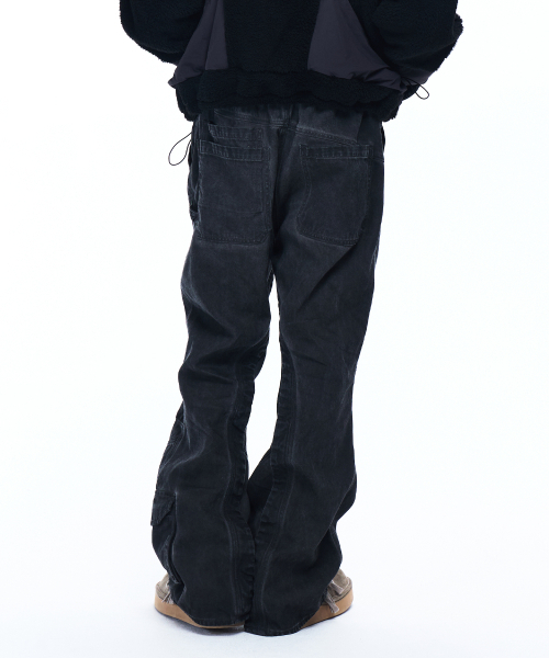 RSSC(アールエスエスシー)の「CUTLINE WASHED FLARE PANTS - LUNA(デニムパンツ・レディース・その他・1/2)」の3枚目の写真