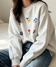 かわいい花柄刺繍スウェット