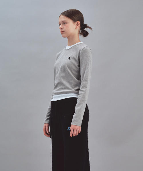 Rest&Recreation(レストアンドレクリエーション)の「LAYERED LONG SLEEVE - GREY(Tシャツ/カットソー・レディース・その他・ONE)」の2枚目の写真