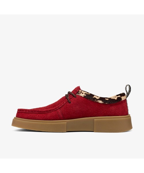 Clarks（クラークス）の「Torview／トービュー(レッドインタレスト)（モカシン/デッキシューズ・メンズ・レッド・UK8.5/UK9/UK8/UK6.5/UK7.5/UK6/UK7/UK10/UK11/UK9.5）」の2枚目の写真