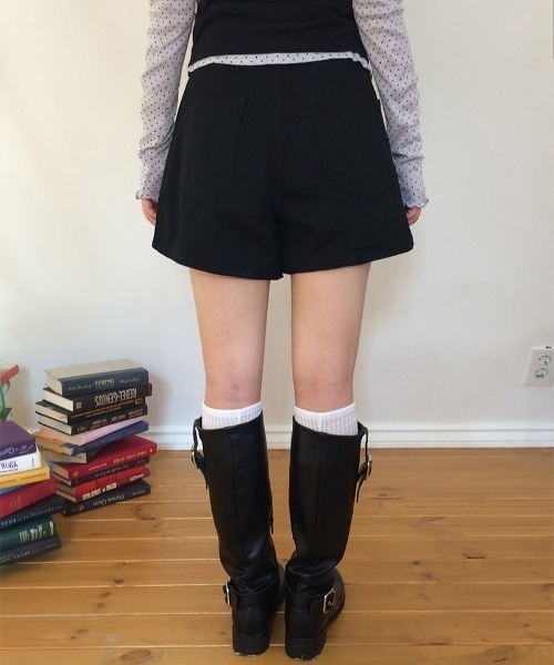 anyonemore(エニワンモア)の「コットンラップ風ミニスカートパンツ(スカート・レディース・ブラック・MEDIUM/SMALL)」の5枚目の写真