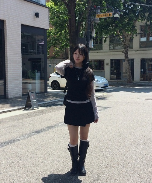 anyonemore(エニワンモア)の「コットンラップ風ミニスカートパンツ(スカート・レディース・ブラック・MEDIUM/SMALL)」の13枚目の写真