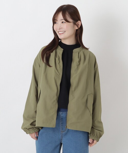 one'sterrace(ワンズテラス)の「ナイロン ジップアップ ブルゾン(ブルゾン・レディース・イエロー系9/グレー系その他7/カーキ系5・02)」の2枚目の写真