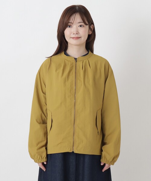 one'sterrace(ワンズテラス)の「ナイロン ジップアップ ブルゾン(ブルゾン・レディース・イエロー系9/グレー系その他7/カーキ系5・02)」の4枚目の写真