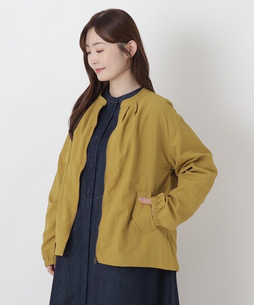 one'sterrace(ワンズテラス)の「ナイロン ジップアップ ブルゾン(ブルゾン・レディース・イエロー系9/グレー系その他7/カーキ系5・02)」の19枚目の写真