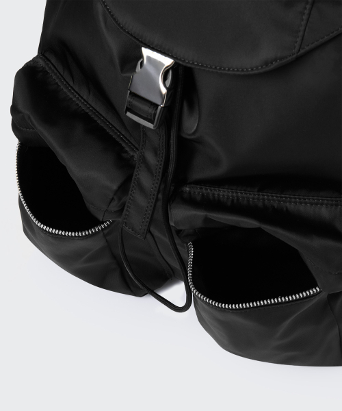 MUSINSA STANDARD（ムシンサスタンダード）の「ナイロン2ポケットフラップバックパック[ブラック]（バックパック/リュック・メンズ・その他・F）」の6枚目の写真