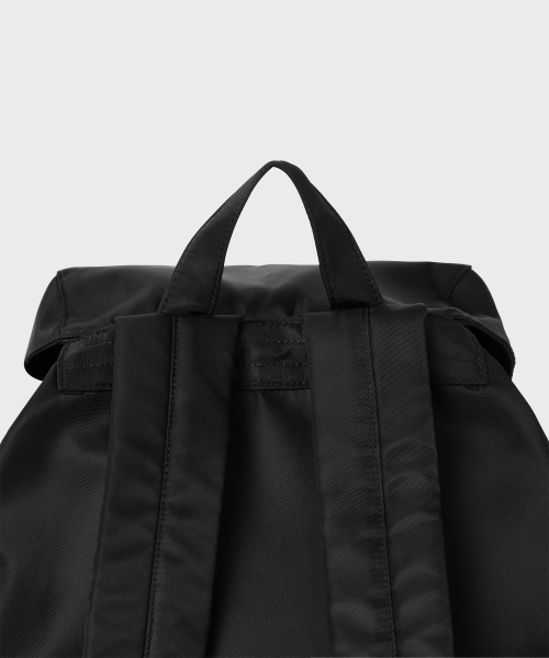 MUSINSA STANDARD（ムシンサスタンダード）の「ナイロン2ポケットフラップバックパック[ブラック]（バックパック/リュック・メンズ・その他・F）」の3枚目の写真