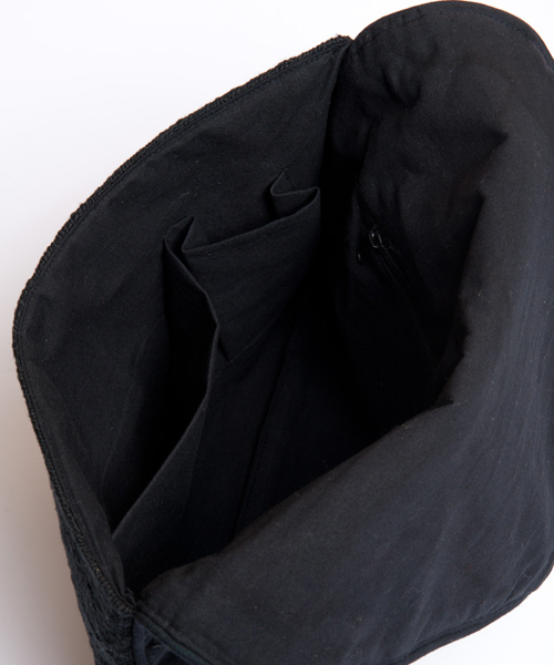 AMERICAN RAG CIE（アメリカンラグシー）の「AMERICAN RAG CIE インドジャガード刺繍クラッチバッグ【WEB限定】/202-RRT-ARC-1（クラッチバッグ・レディース・ブラック系その他・FREE）」の5枚目の写真