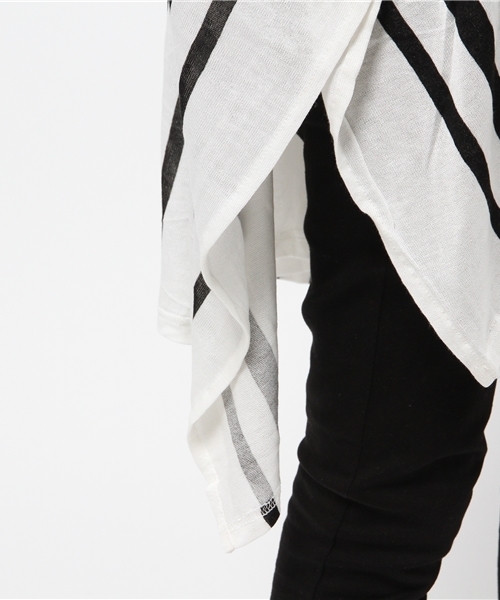 VENCEEXCHANGE（ヴァンスエクスチェンジ）の「STポンチョアンサンブル           （カーディガン/ボレロ・レディース・オフホワイト/グレー/ブラック・MEDIUM）」の4枚目の写真