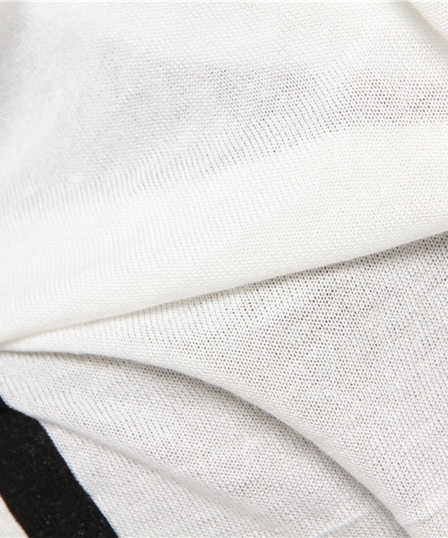 VENCEEXCHANGE（ヴァンスエクスチェンジ）の「STポンチョアンサンブル           （カーディガン/ボレロ・レディース・オフホワイト/グレー/ブラック・MEDIUM）」の6枚目の写真