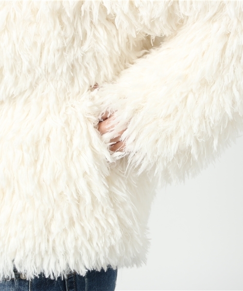 SLY(スライ)の「【ViVi 3月号掲載】FLUFFY COAT(その他アウター・レディース・オフホワイト/ベージュ・2/1)」の8枚目の写真
