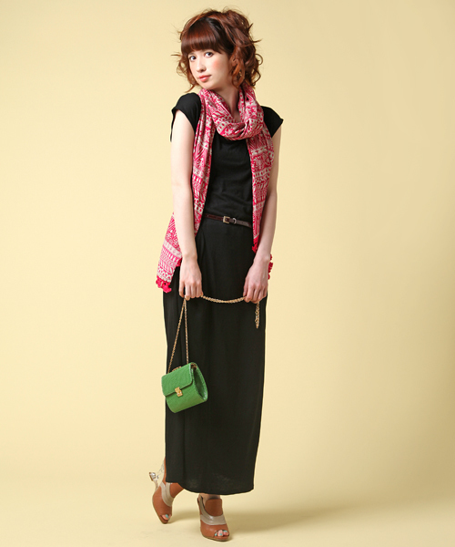 CROON A SONG（クルーンアソング）の「カットソーマキシワンピース（ワンピース・レディース・ブラック/チャコールグレー/ブラウン/ブルー・38）」の2枚目の写真