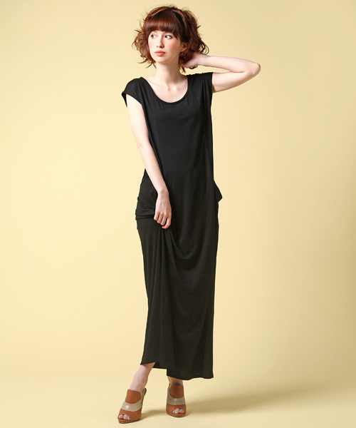 CROON A SONG（クルーンアソング）の「カットソーマキシワンピース（ワンピース・レディース・ブラック/チャコールグレー/ブラウン/ブルー・38）」の5枚目の写真