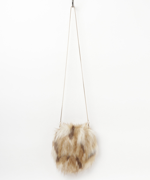 Andemiu（アンデミュウ）の「ファーショルダーＢＡＧ771959（ショルダーバッグ・ホワイト/グレー/その他/レッド・FREE）」の4枚目の写真