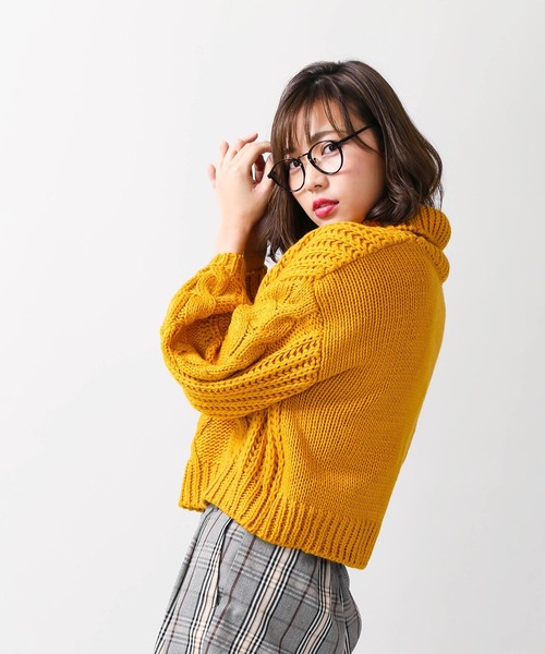 WEGO（ウィゴー）の「WEGO/ロービングケーブルタートルニット（ニット/セーター・レディース・ベージュ/ワイン/サックスブルー/イエロー・FREE）」の9枚目の写真