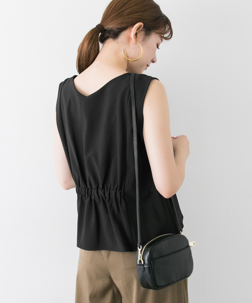 URBAN RESEARCH（アーバンリサーチ）の「2WAY BLOUSE(NO-SLEEVE)（シャツ/ブラウス・レディース・ブラック/ベージュ・FREE）」の4枚目の写真