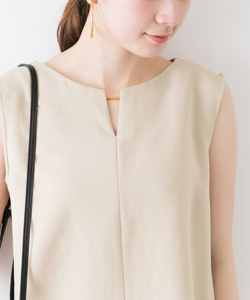 URBAN RESEARCH（アーバンリサーチ）の「2WAY BLOUSE(NO-SLEEVE)（シャツ/ブラウス・レディース・ブラック/ベージュ・FREE）」の6枚目の写真