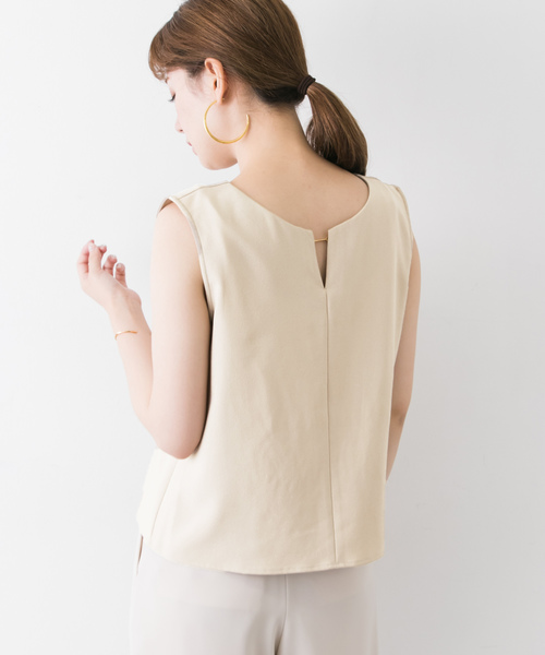 URBAN RESEARCH（アーバンリサーチ）の「2WAY BLOUSE(NO-SLEEVE)（シャツ/ブラウス・レディース・ブラック/ベージュ・FREE）」の11枚目の写真