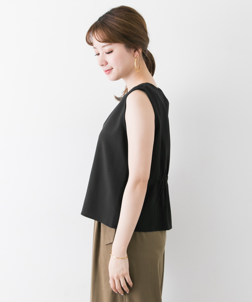 URBAN RESEARCH（アーバンリサーチ）の「2WAY BLOUSE(NO-SLEEVE)（シャツ/ブラウス・レディース・ブラック/ベージュ・FREE）」の15枚目の写真