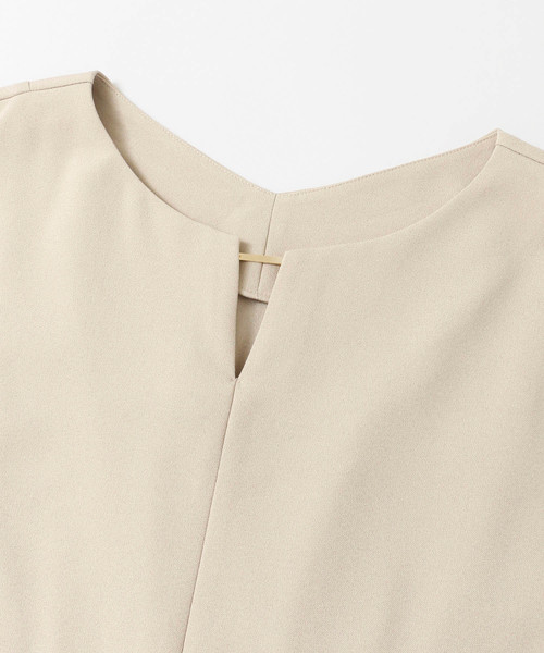 URBAN RESEARCH（アーバンリサーチ）の「2WAY BLOUSE(NO-SLEEVE)（シャツ/ブラウス・レディース・ブラック/ベージュ・FREE）」の20枚目の写真