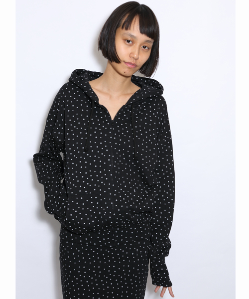 i（アイ）の「○△□ドットプリントZIPパーカー（パーカー・レディース・ホワイト/ブラック・ﾌﾘ-）」の5枚目の写真