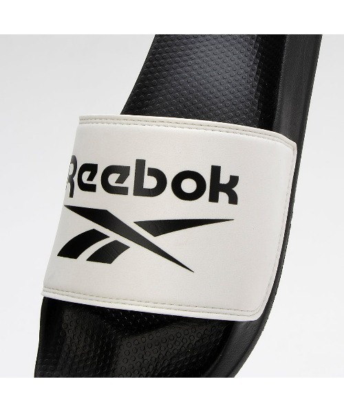 Reebok(リーボック)の「フルギア スライド / FULGERE SLIDES(サンダル・メンズ・ブラック/アーミー/ブルー系その他/ホワイト×ネイビー/ホワイト/ネイビー/ホワイト×ブラック・25.0cm/27.0cm/29.0cm/28.0cm/26.0cm/30.0cm)」の12枚目の写真