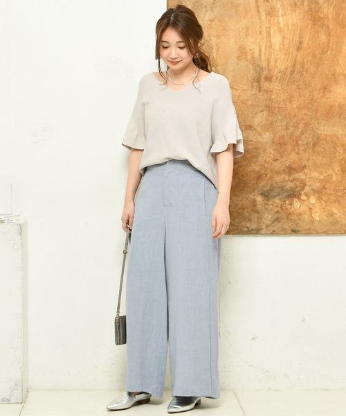 DouDou（ドゥドゥ）の「袖フリルVプルオーバー（ニット/セーター・レディース・ブラック/ベージュ/レッド・FREE）」の4枚目の写真