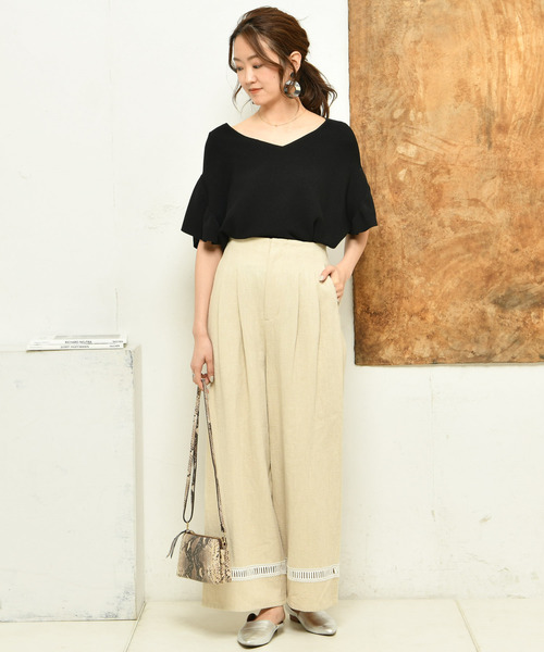 DouDou（ドゥドゥ）の「袖フリルVプルオーバー（ニット/セーター・レディース・ブラック/ベージュ/レッド・FREE）」の14枚目の写真