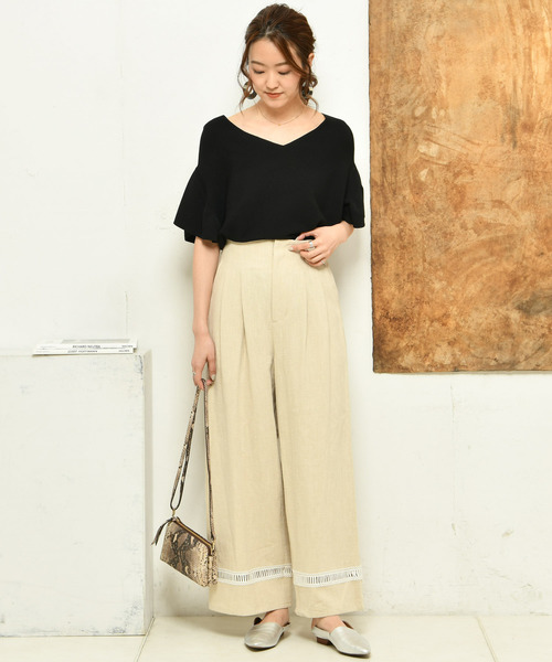 DouDou（ドゥドゥ）の「袖フリルVプルオーバー（ニット/セーター・レディース・ブラック/ベージュ/レッド・FREE）」の16枚目の写真