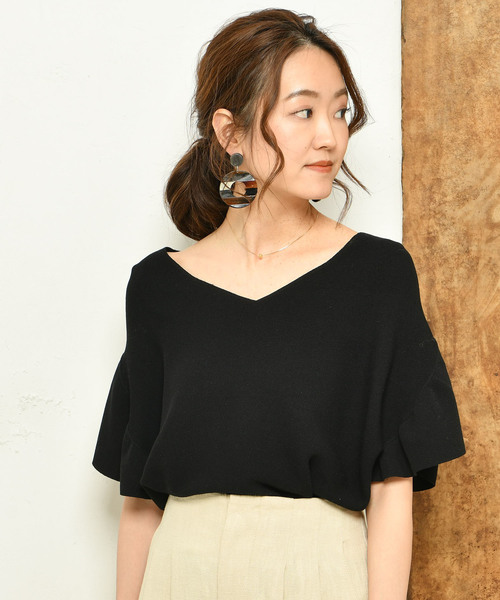 DouDou（ドゥドゥ）の「袖フリルVプルオーバー（ニット/セーター・レディース・ブラック/ベージュ/レッド・FREE）」の17枚目の写真