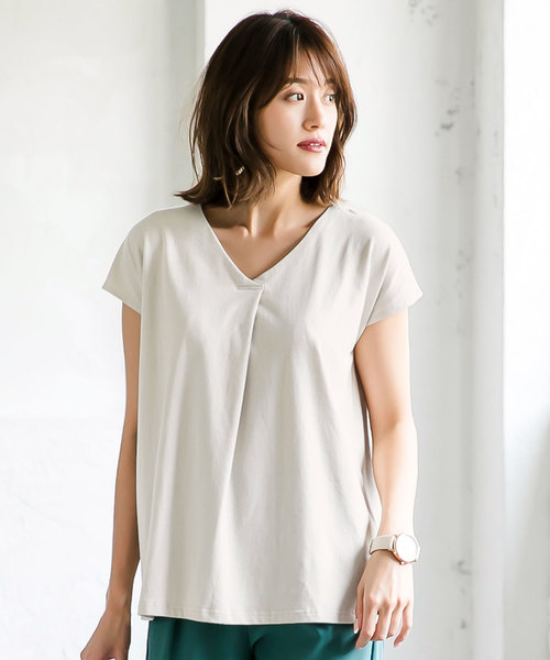 KOBE LETTUCE（コウベレタス）の「Vネックフロントタックカットソーブラウス（シャツ/ブラウス・レディース・ブラック/ネイビー/オフホワイト/ブルー/ラベンダー/グレイッシュベージュ・L/M）」の12枚目の写真