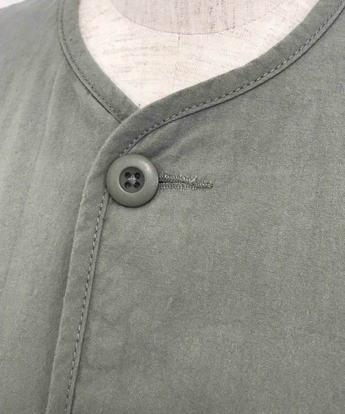 OMNES（オムネス）の「ウォッシュ加工ダンプ ノーカラージャケット（ノーカラージャケット・レディース・ブラック/ベージュ/アイボリー/キャメル/グレー系その他2・SMALL/MEDIUM）」の7枚目の写真