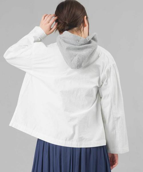 OMNES（オムネス）の「ウォッシュ加工ダンプ ノーカラージャケット（ノーカラージャケット・レディース・ブラック/ベージュ/アイボリー/キャメル/グレー系その他2・SMALL/MEDIUM）」の11枚目の写真